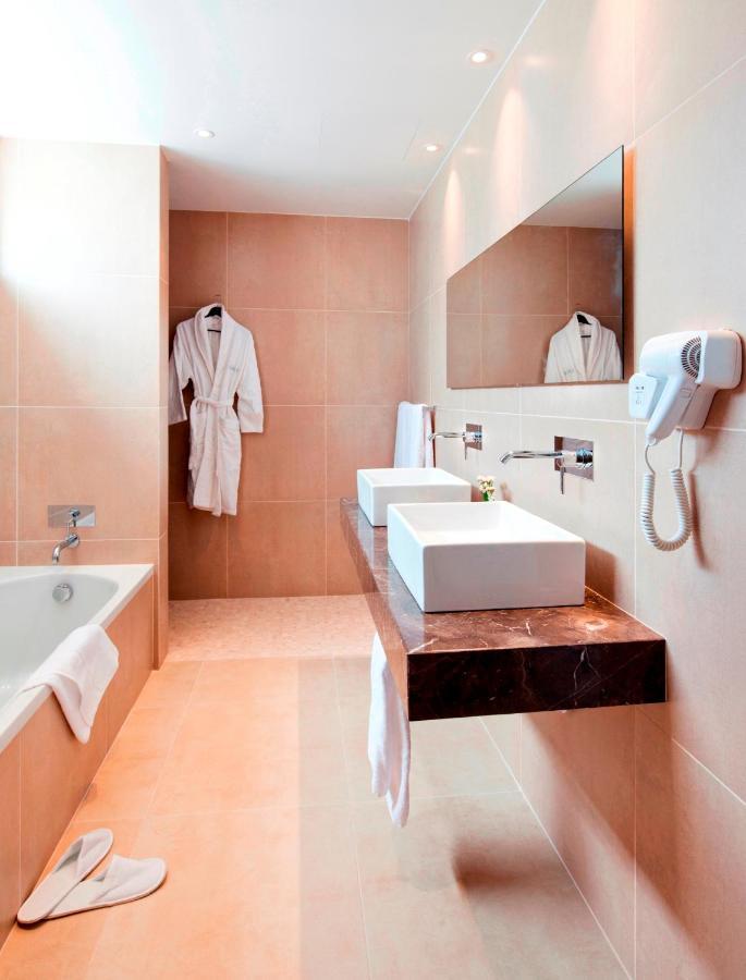 Gold Lagoon Kosher Hotel - By Amphora Hotel & Suites Paphos Exteriör bild