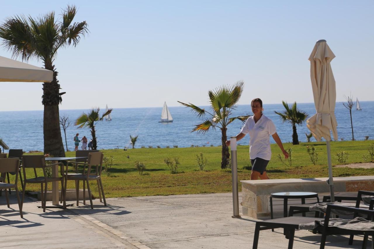 Gold Lagoon Kosher Hotel - By Amphora Hotel & Suites Paphos Exteriör bild